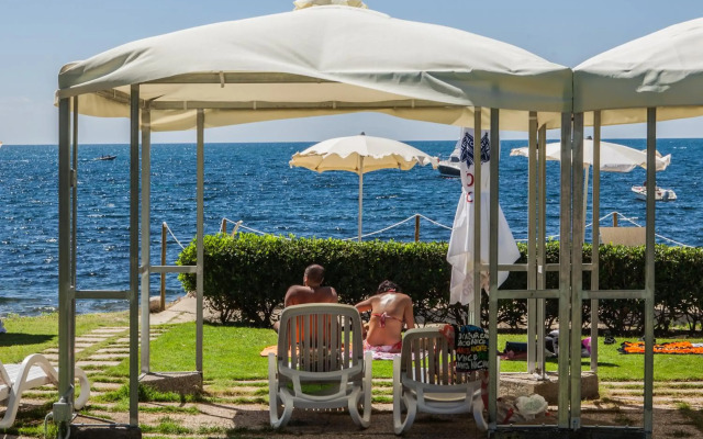 Calamosca Hotel