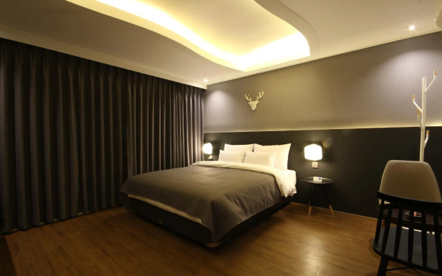 Asome Hotel