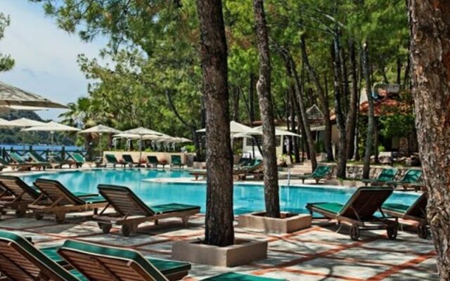 Martı Hemithea Hotel