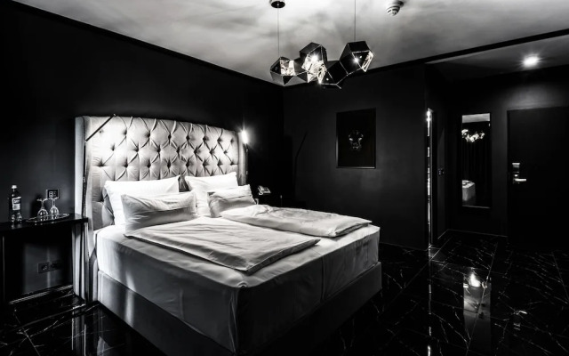 Hotel Belmont Classic