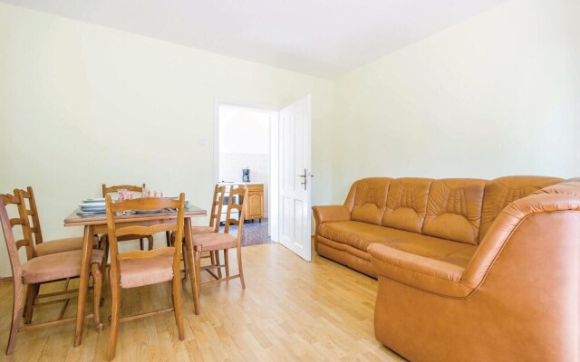 Awesome Apartment in Lovran With 2 Bedrooms and Wifi