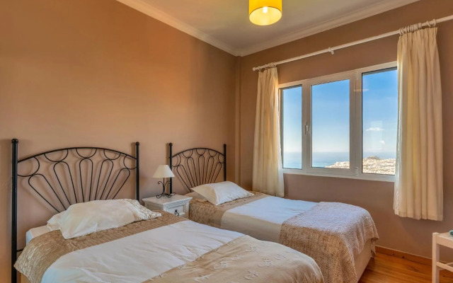 Atlantic Ocean view by HR Madeira