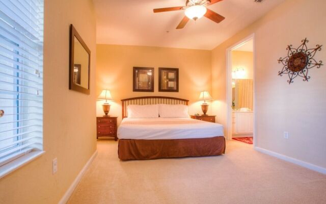 Orlando Escape 2 Bedroom Condo by RedAwning