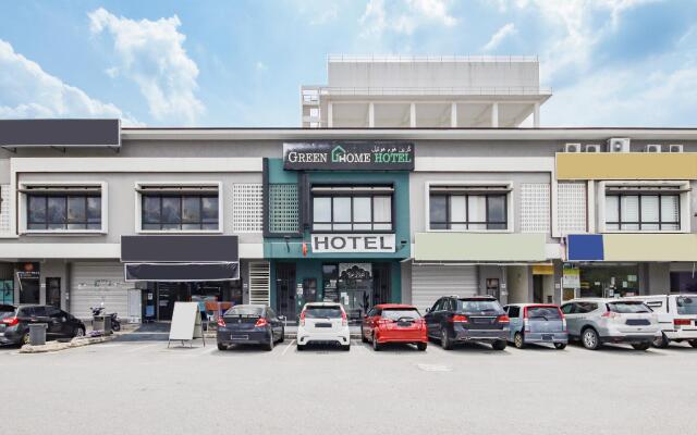 OYO 90399 Green Home Hotel (syariah)