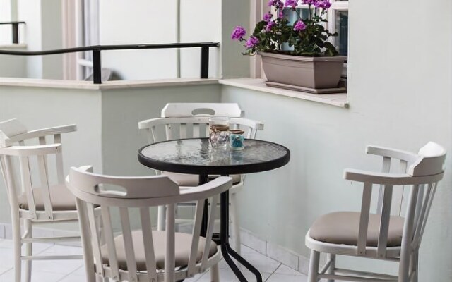 Soula Mari Apartments