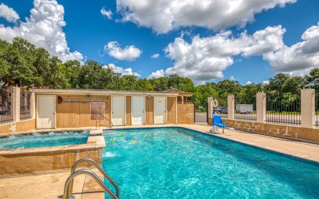 Budget Inn and Suites