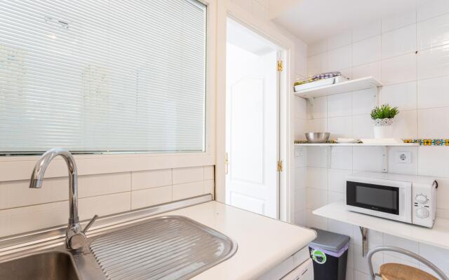 Lunamar 82 Apartment by GHR Rentals