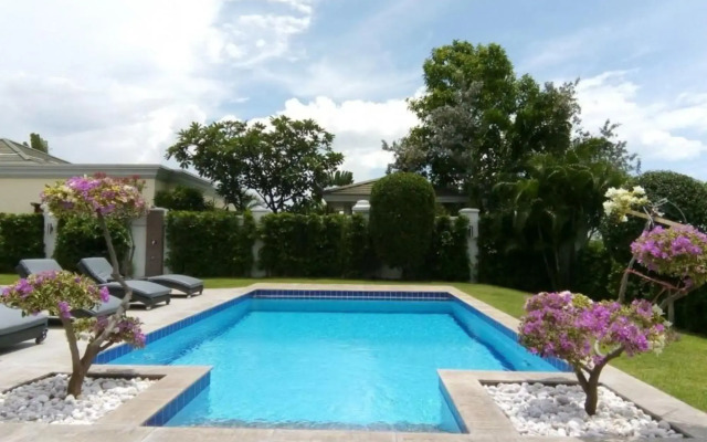 Luxury Pool Villa 604