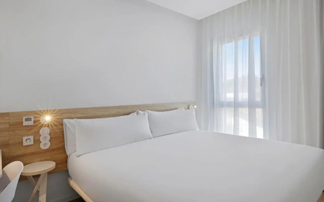 B&B HOTEL Sevilla Bormujos