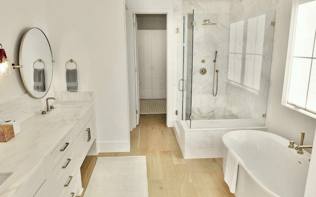 Beach Paradise Stunning 3-story in Long Beach!