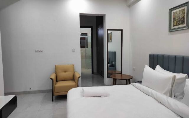 The Hoften Elite 32 Avenue, Sector 15, Gurugram