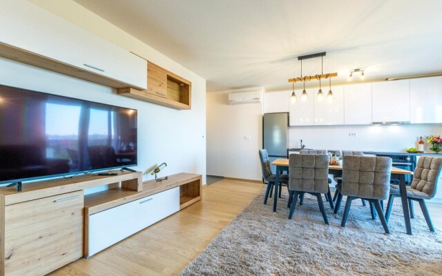 Stunning Apartment in Solin With Wifi and 2 Bedrooms