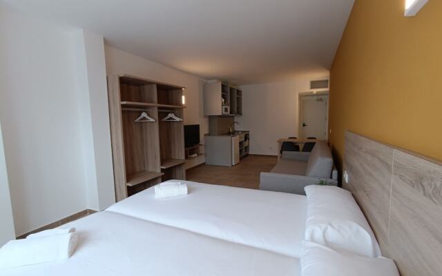 Apartamentos Pontepedriña by Bossh