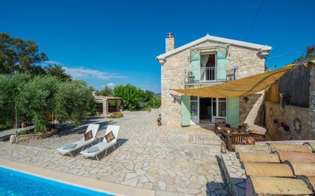 Villa Siorra by MediterraneanVillas
