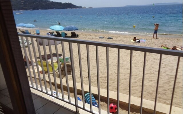 Le Lavandou - Sur la plage de Cavalière