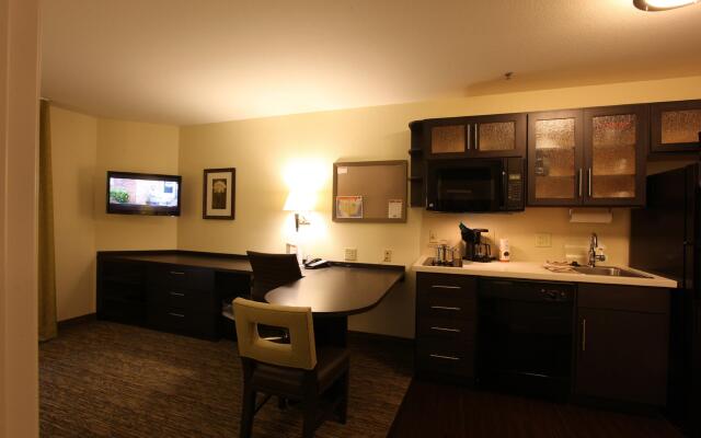 Candlewood Suites Saint Joseph