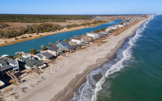 Laughin Place Ii 2 Bedroom Home by Peace Vacations