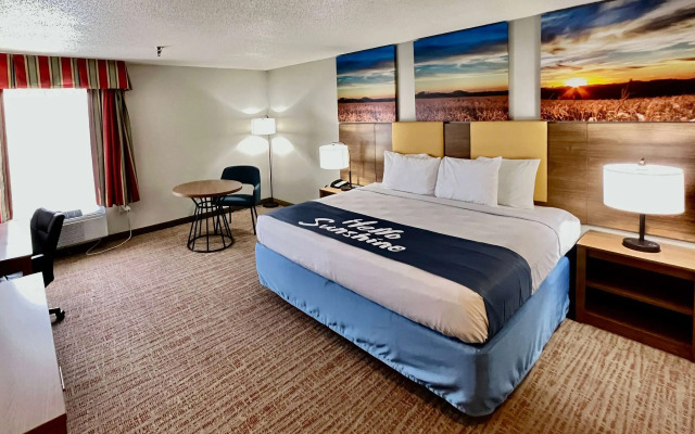 Days Inn by Wyndham Rayne/Crowley