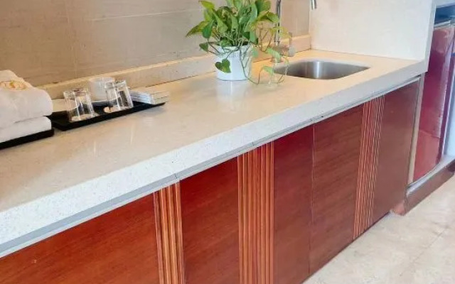 Haizhibian Apartment