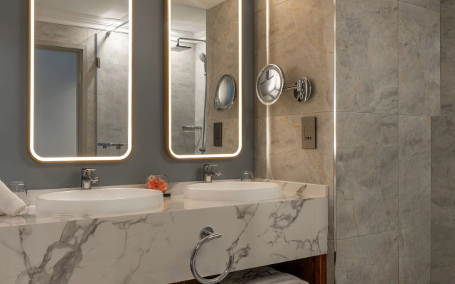 Radisson Collection Hotel, Waterfront Cape Town