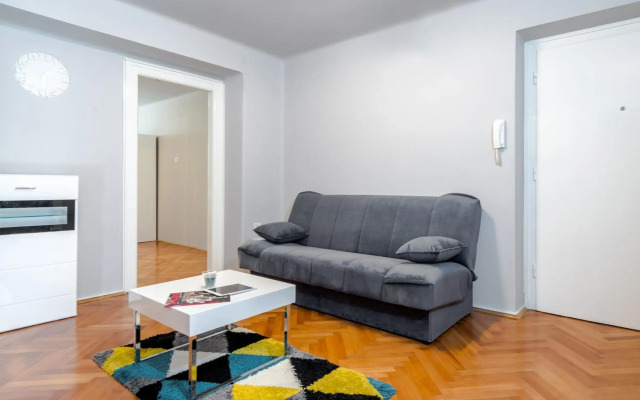 Klarina Apartments