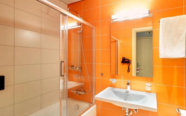Phidias Piraeus Hotel