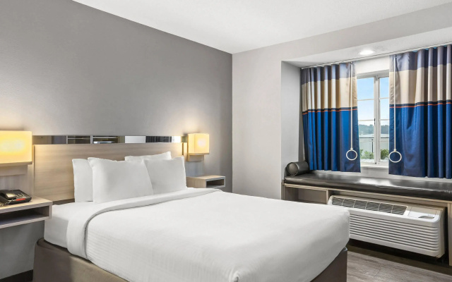 Quality Inn & Suites Nashville - Bellevue