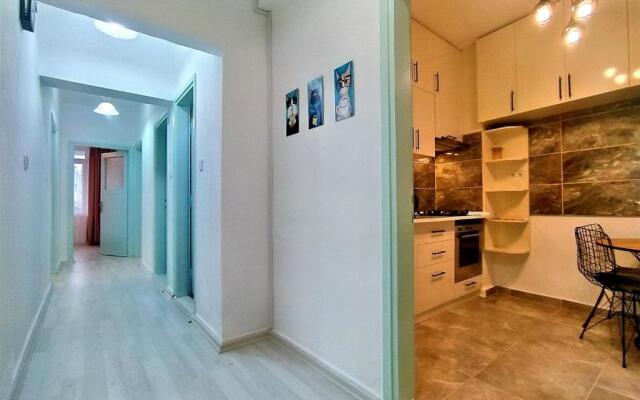 Central Flat Near Seaside In Antalya Muratpasa
