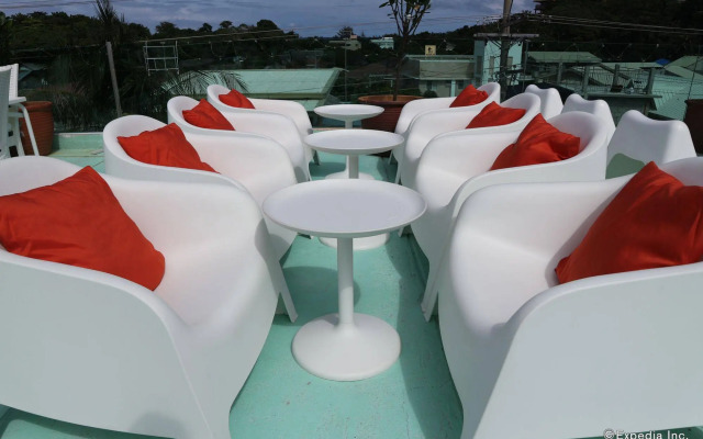 BLUE OCEAN BOUTIQUE HOTEL (Boracay Island, Philippines)