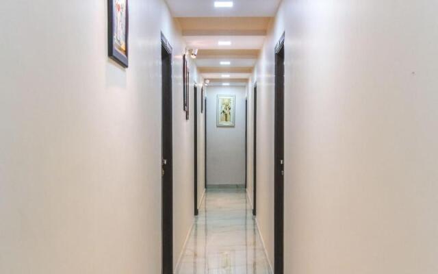 Hotel Nest In, Malad