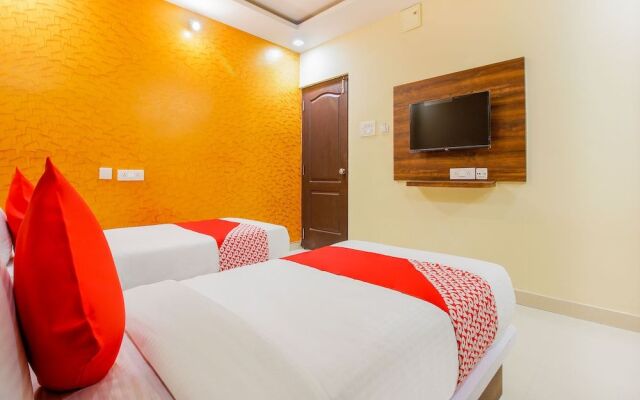 Oyo 36267 Aaditya Grand