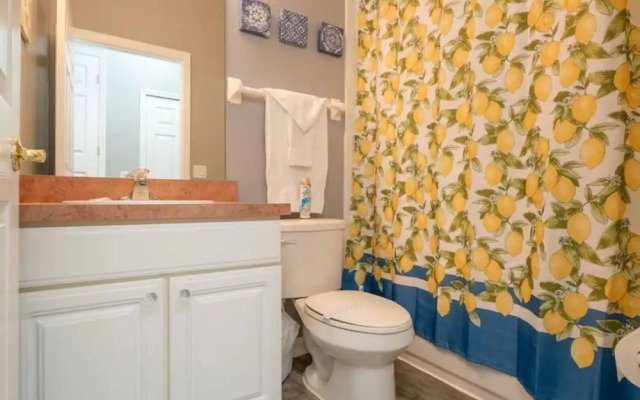 Spacious 4 bed 3 Bath Pool Home