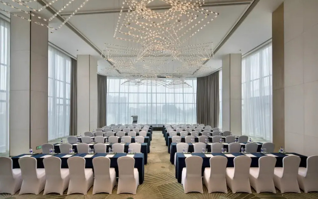 Holiday Inn Zhengzhou Riverside