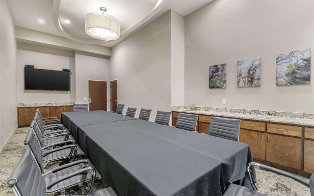 Comfort Inn & Suites Valdosta I-75