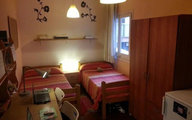 San Marius Muntaner  Hostel