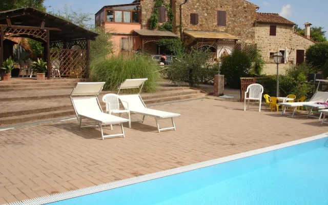 Superior Ground Floor Apartment With Pool View