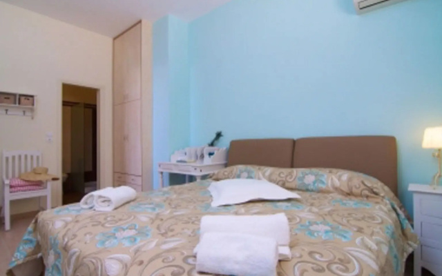 Beachfront Property Only 1 Klm To The City Center!