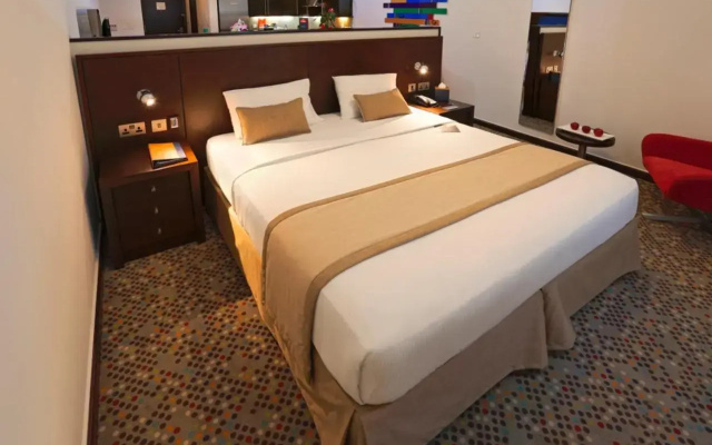 Golden Tulip Suites Dubai / [Hors Reseau] - Hotel in ดูไบ - Photo 4