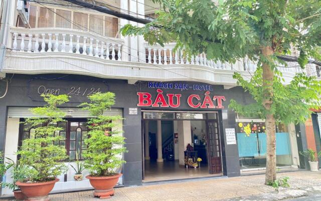 Bau Cat Hotel by Zuzu