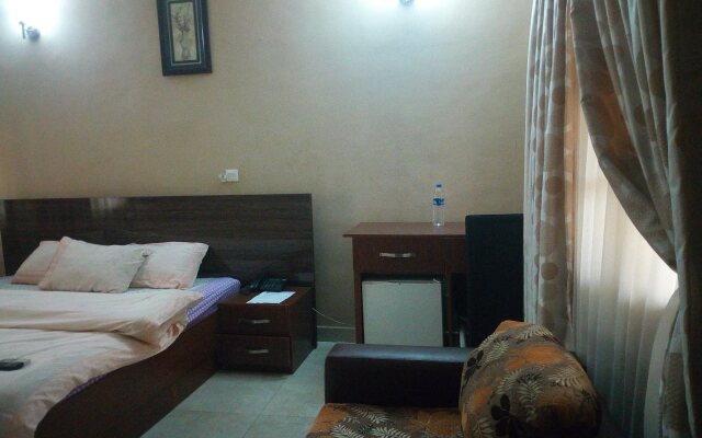 Orchard Hotel