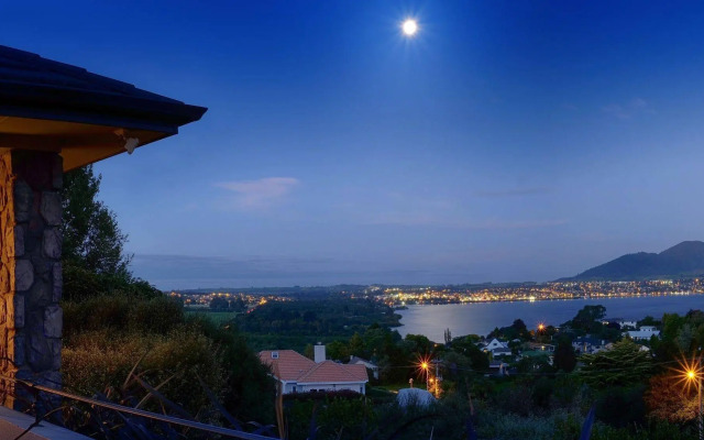 Tauhara Sunrise Lodge