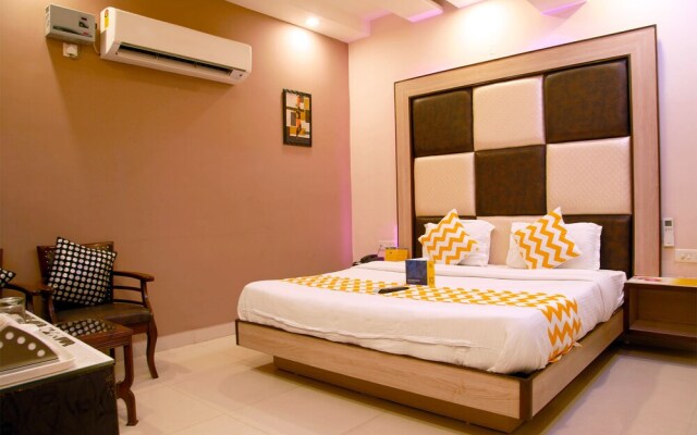FabHotel Diamond