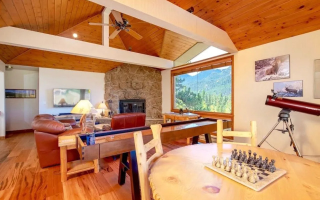 Tranquil Luxury Vacation At Windcliff 3 Bedroom Home by RedAwning