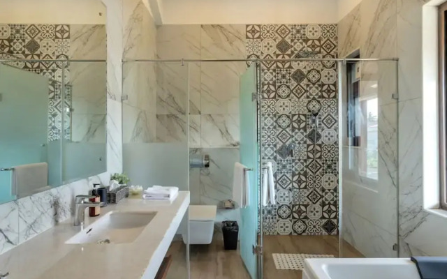 Inaari - 5BR w Private Pool 5km to Anjuna Beach