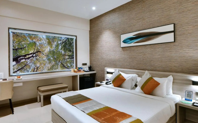 Click Hotel Pithampur