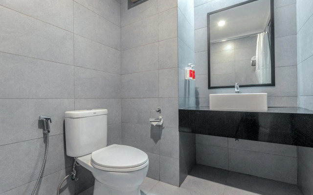 Super OYO Townhouse 2 Hotel Gunung Sahari