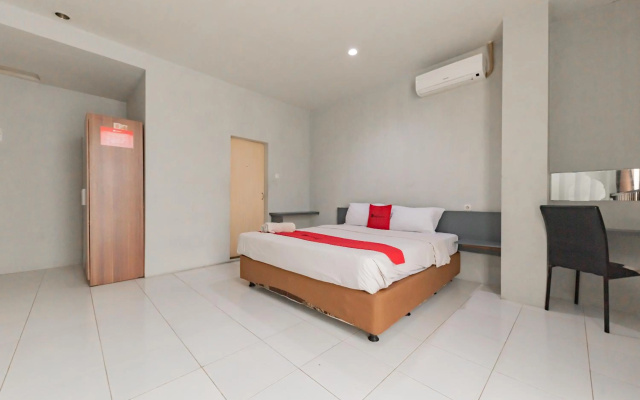 RedDoorz @ Pelajar Pejuang 3 – Guest Rooms – Bandung