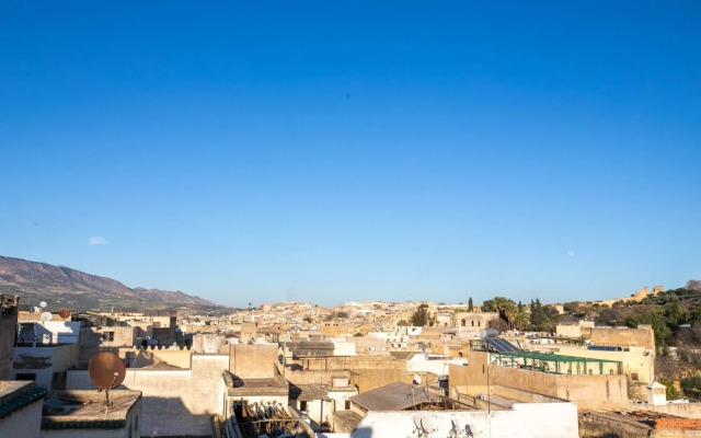 Riad Gemstone