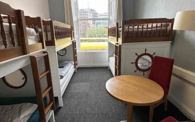 Eden Quay Guesthouse Private Rooms