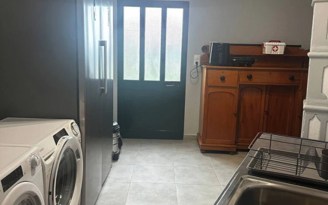 Miguel's Seaview Corner